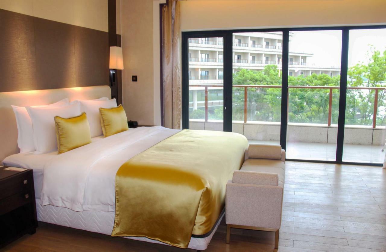 Radisson Blu Hotel Wuhan Etd Zone Exterior foto